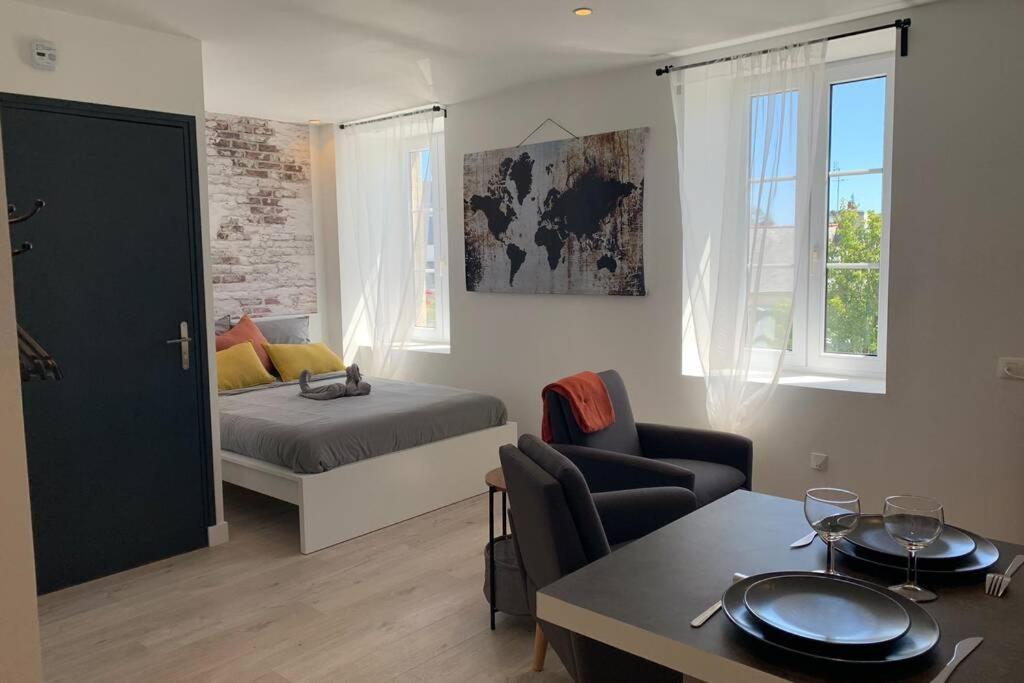 Le Petit Loft - Studio - Wifi - Coeur De Ville - Parking Pont-lʼAbbé 외부 사진